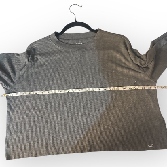 Hollister Grey Cropped Thermal Tee - Picture 4 of 7